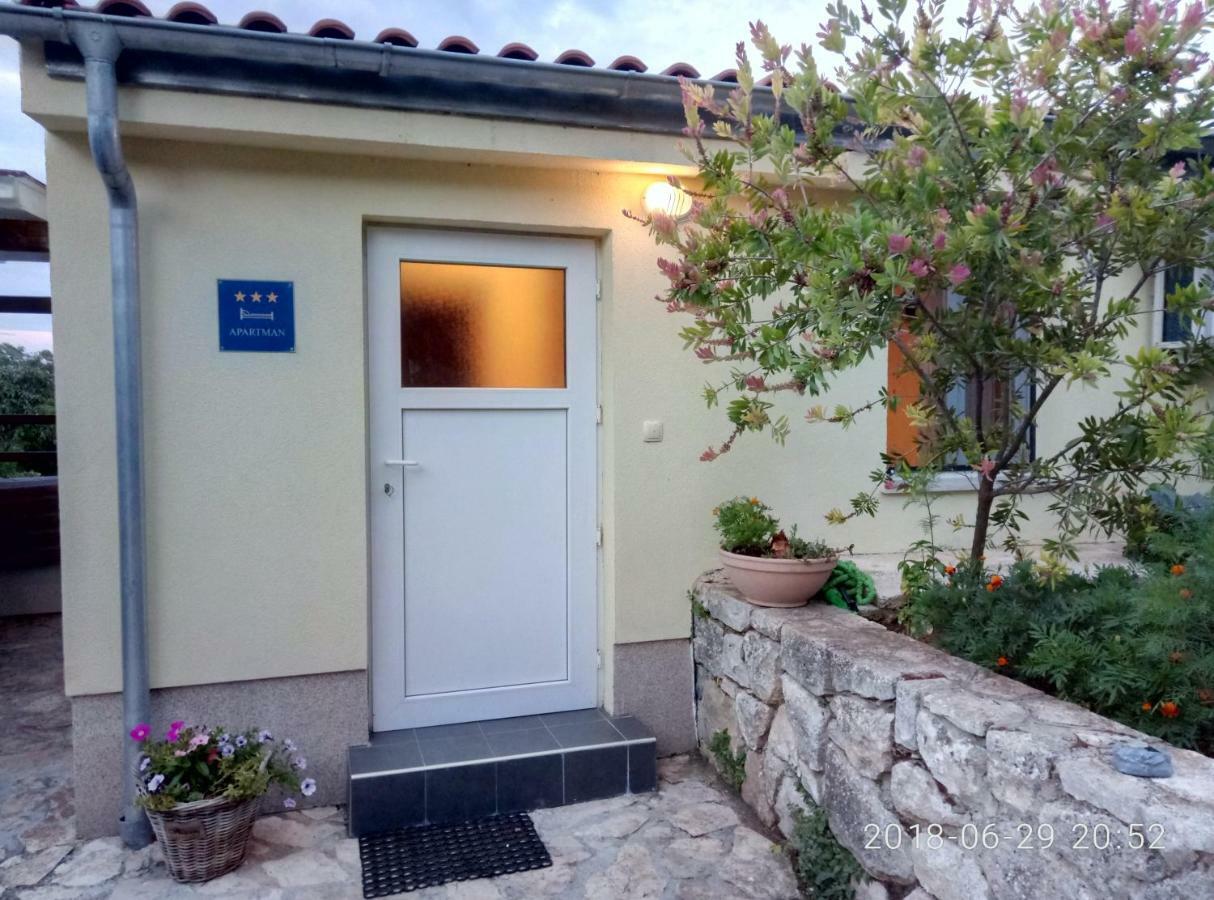 Apartman Vivian Пула Екстер'єр фото
